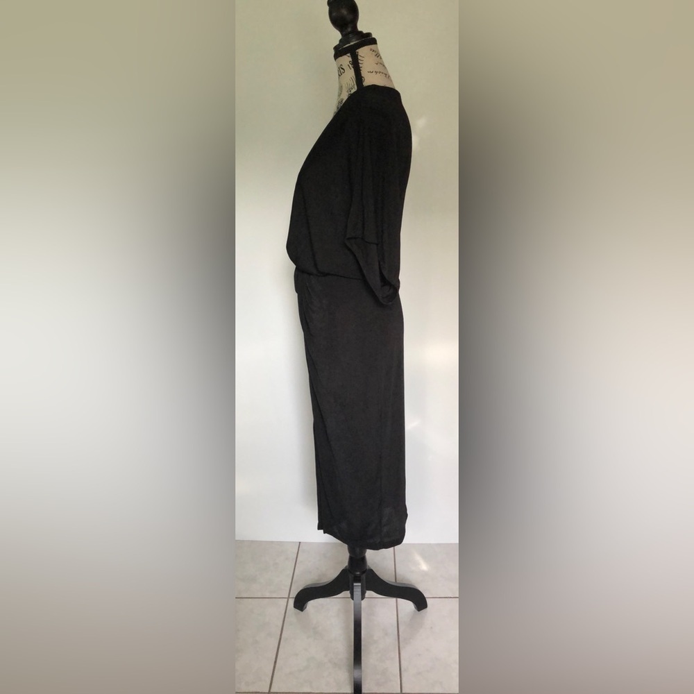 Lock & Key Dress - Picture 2 of 5